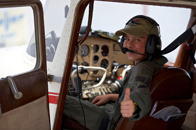 EAA Chapter 179 - Young Eagles Quarterly Event May 2017 | Photo by: Vivian Elizabeth Marquez