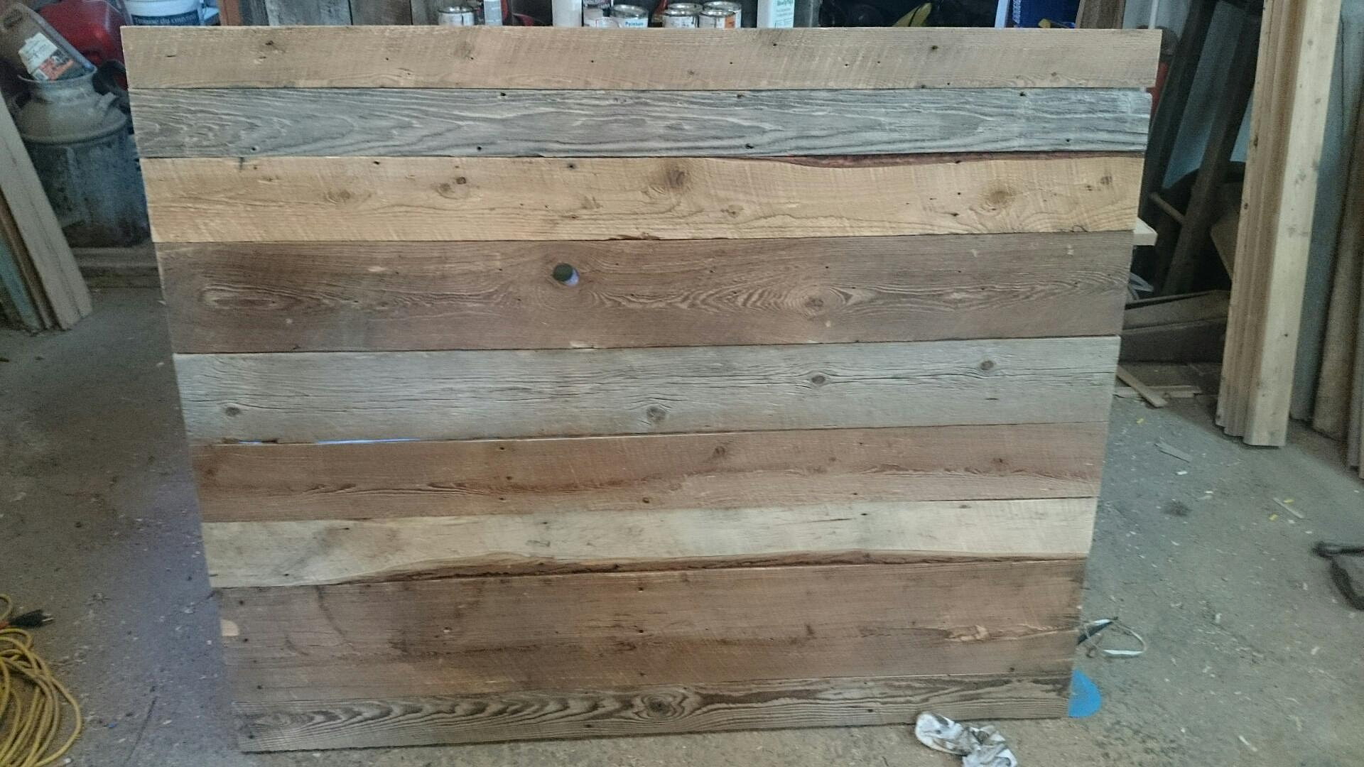 tête de lit en bois brun et gris tête de lit en bois brun et gris