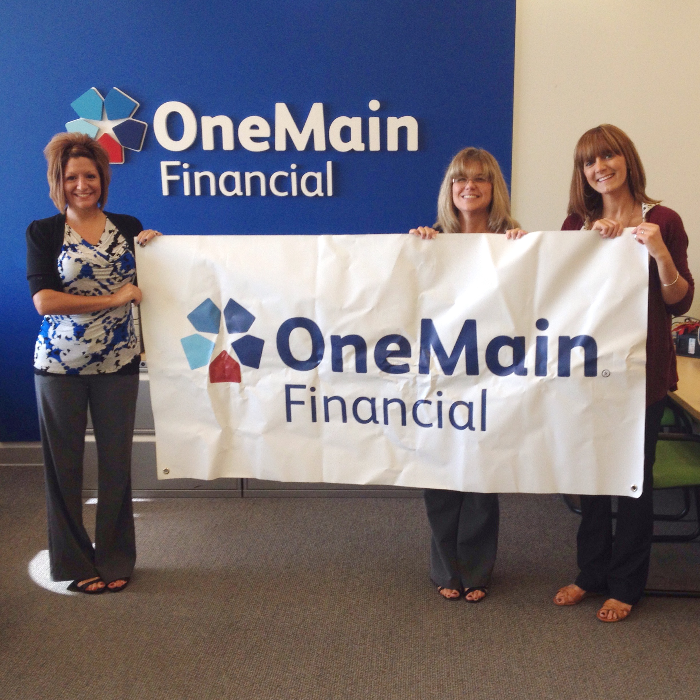 onemain financial sponsors 11th annual hometown holiday one main financial customer service