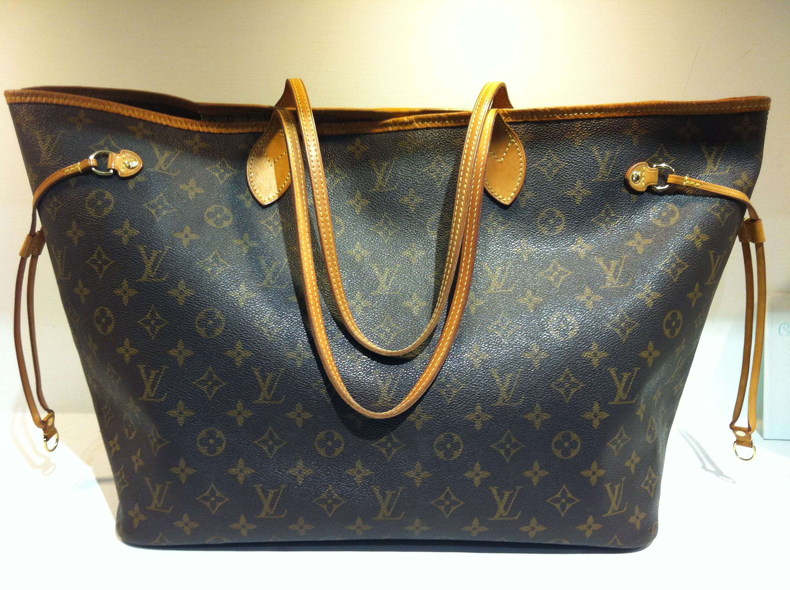 buy louis vuitton shoulder bags for women