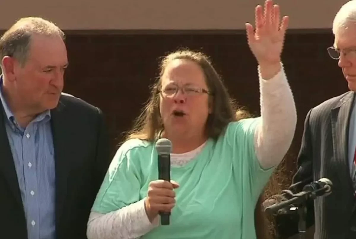 Kim Davis Must Now Pay 260K More To The Gay Couple She Denied A