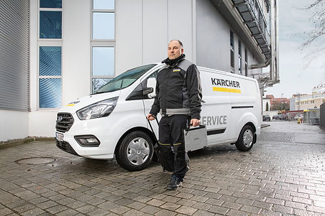 service_engineer_van_app_06_CI15_96 dpi