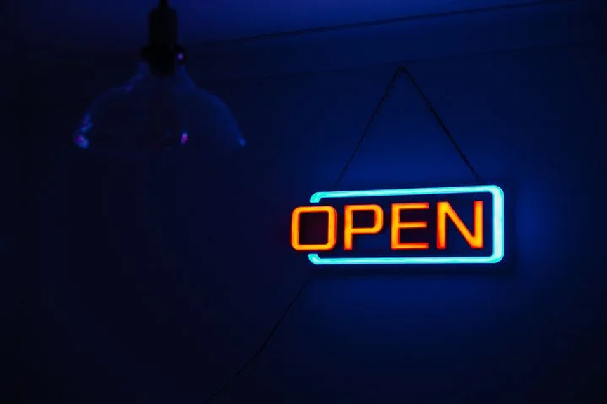 open-sign-1836961__480.webp