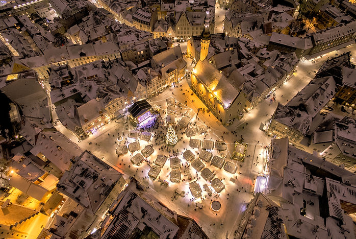 2445_Christmas market in Tallinn Old tow