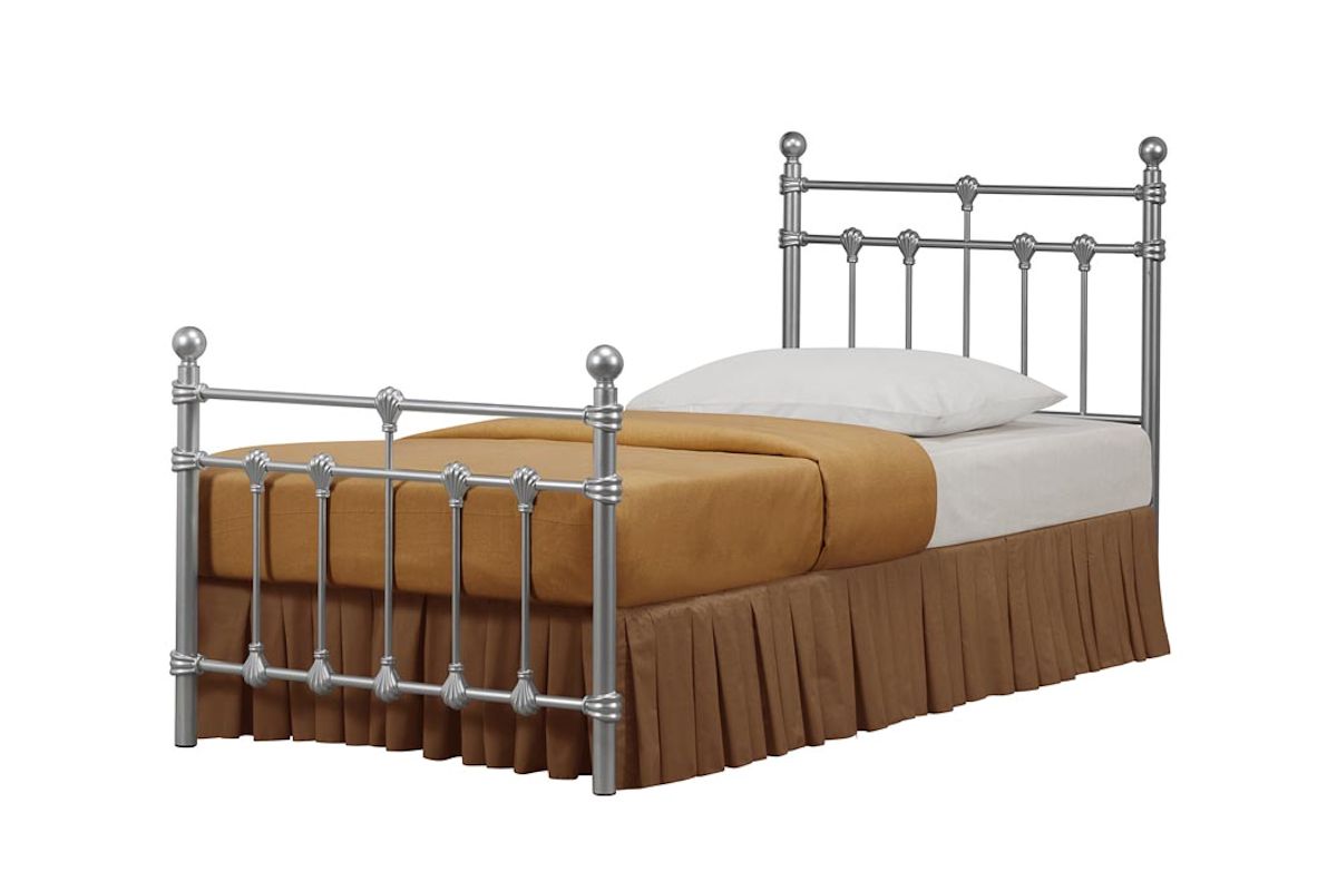traditional vintage style metal bed in black or ivory 3ft traditional vintage style metal bed in black or ivory 3ft