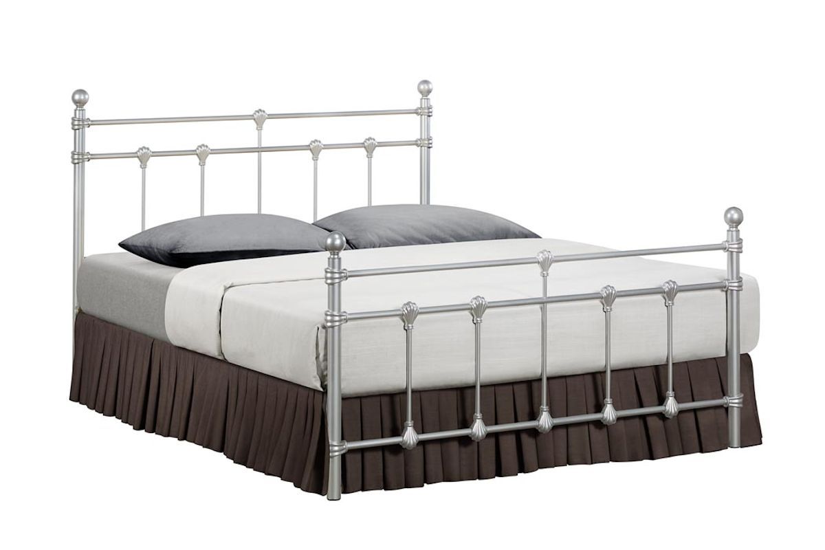 Traditional Vintage Style Metal Bed In Black Or Ivory 3FT, 4FT, 4FT6
