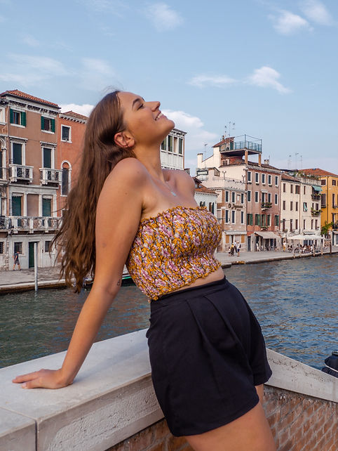 VENICE SHE TRAVELLED THE WORLD