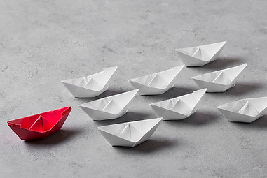 boss-s-day-arrangement-with-paper-boats