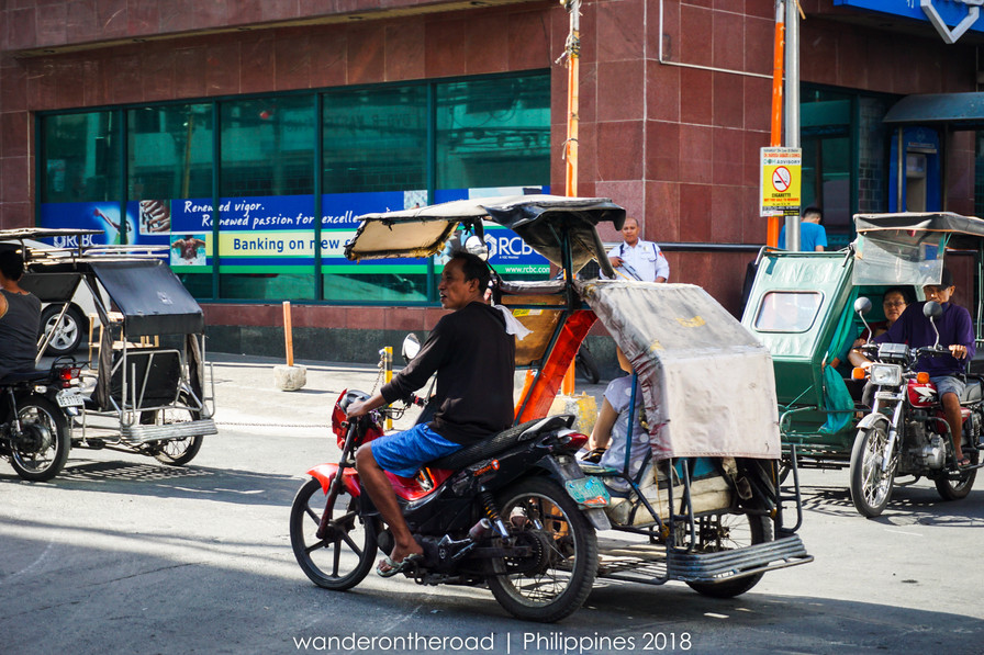 Tricycle một loại phương tiện giao thông công cộng phổ biến ở Manila