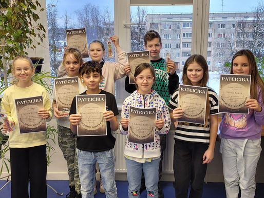 “MANAS ZEMES SAULES RAKSTI”