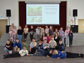 Pasaku pasaule atdzīvojas sākumskolēnu literārajos pasākumos