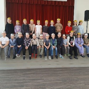 Neskati vīru no cepures!