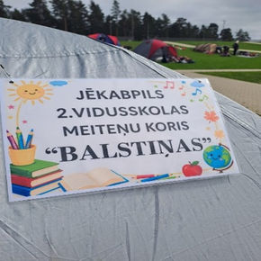 Meiteņu koris “Balstiņas” Mežaparka Lielajā estrādē