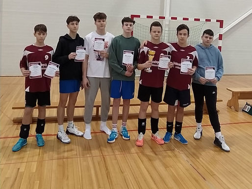 Janvāris noslēdzas ar izcīnītu kausu volejbola sacensībās. 