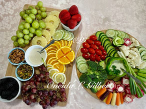 It is often stated that we eat with our eyes first. Our initial connection with food is through sight, which can significantly influence our appetite and desire to consume the food. The textures, colors, and presentation of food can stimulate our appetite and enhance our overall enjoyment, a lesson we were taught by our mother. A meal crafted from a vibrant and visually appealing assortment of fruits, vegetables, and nuts can be particularly enticing.
