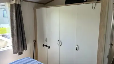 fitted wardrobe