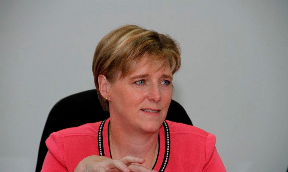 La embajadora de Estados Unidos en Nicaragua Laura Dogu