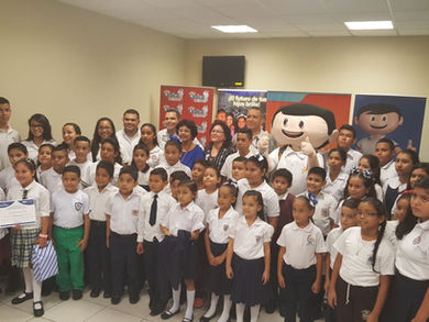 Grupo Unicomer fortalece educación