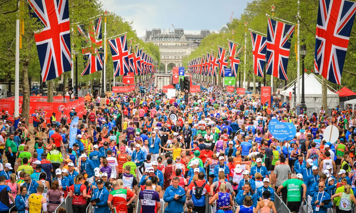 Picture of runners on the Mall at the London Marathon