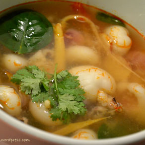 ต้มยำปลาหมึก ถ้วยหม้อไฟ 100-150 บาท