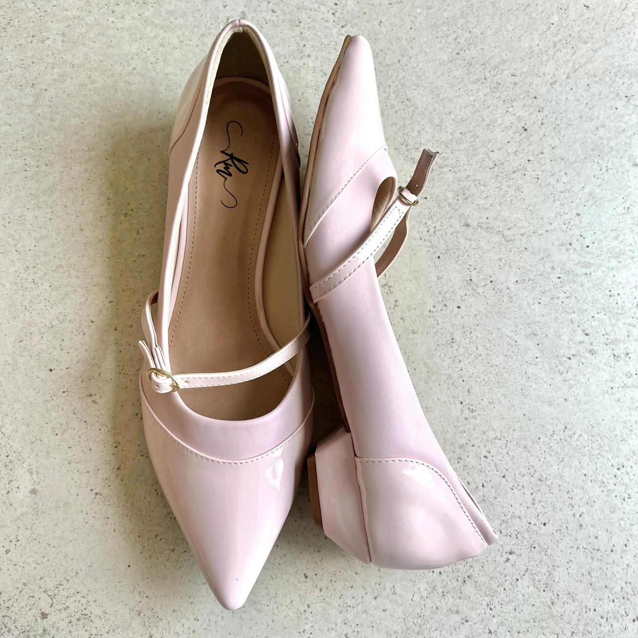 Scarpin Rosa Bebê Verniz c/Fivela - Salto Bloquinho 2cm