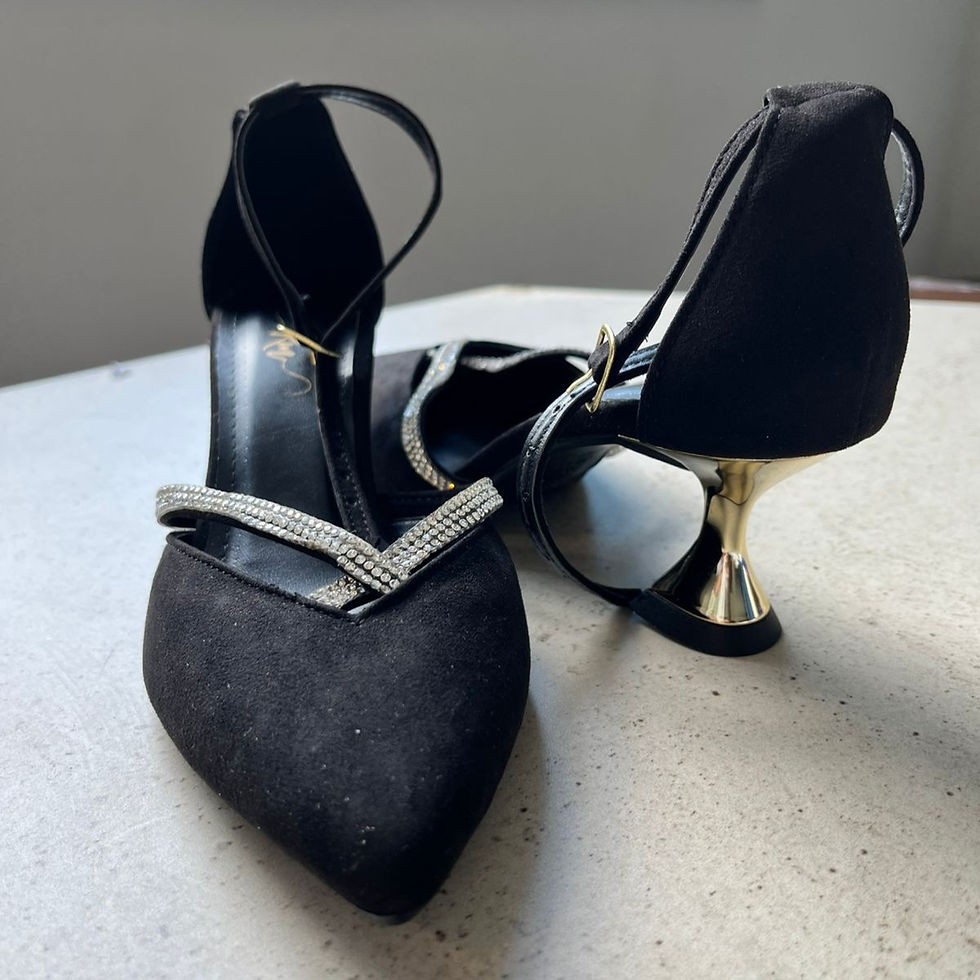 Miniatura: Sandália Slingback Preta Camurça - Salto Douorado Taça 5cm