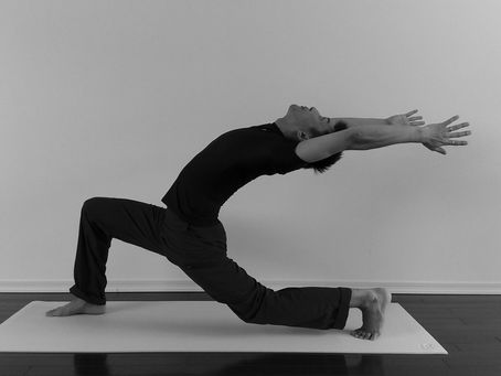 4月のスペシャルヨガレッスンのお知らせ!