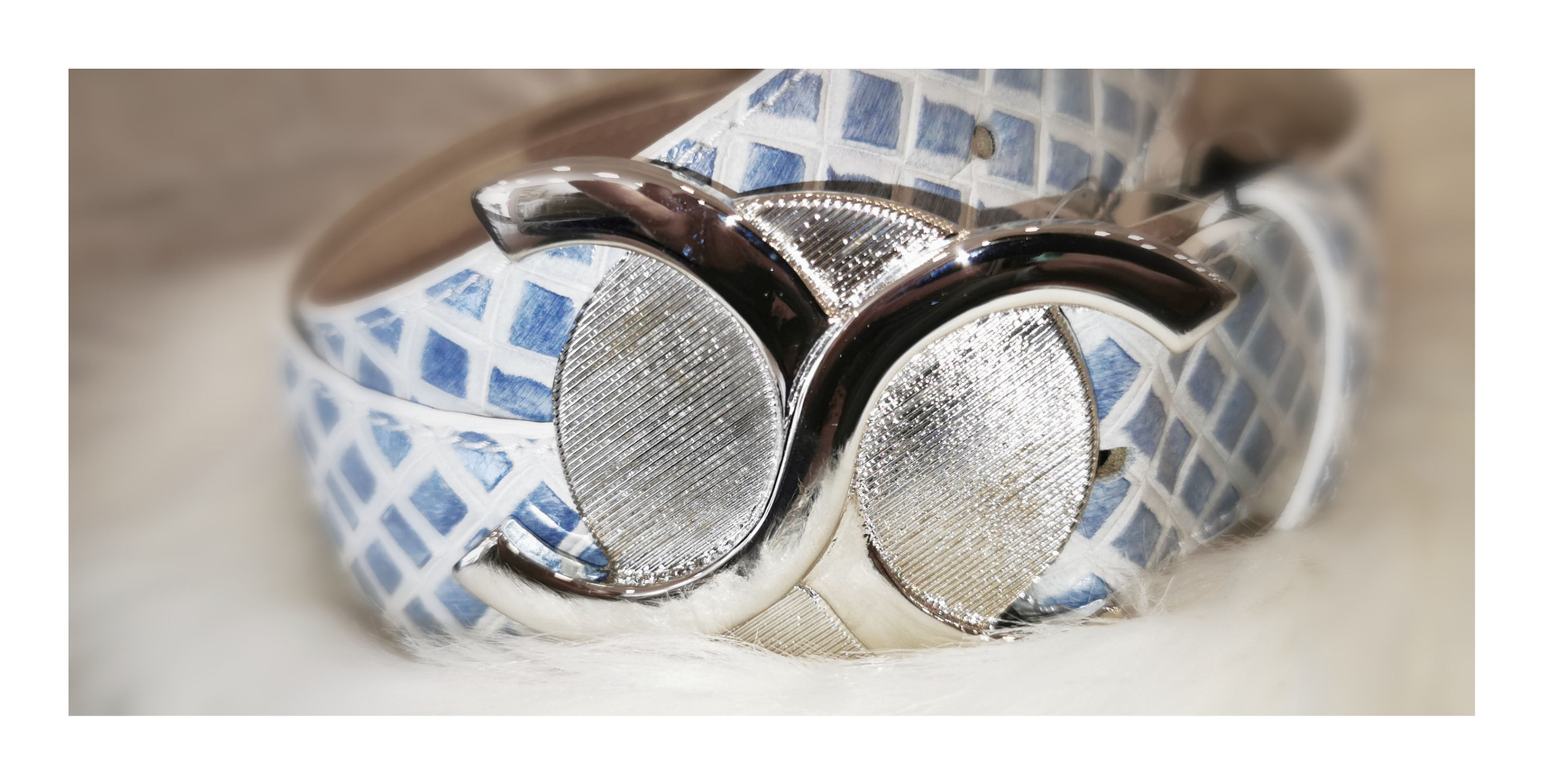 silberfarbene Schließe ( passend zu unseren 40mm Gürteln)