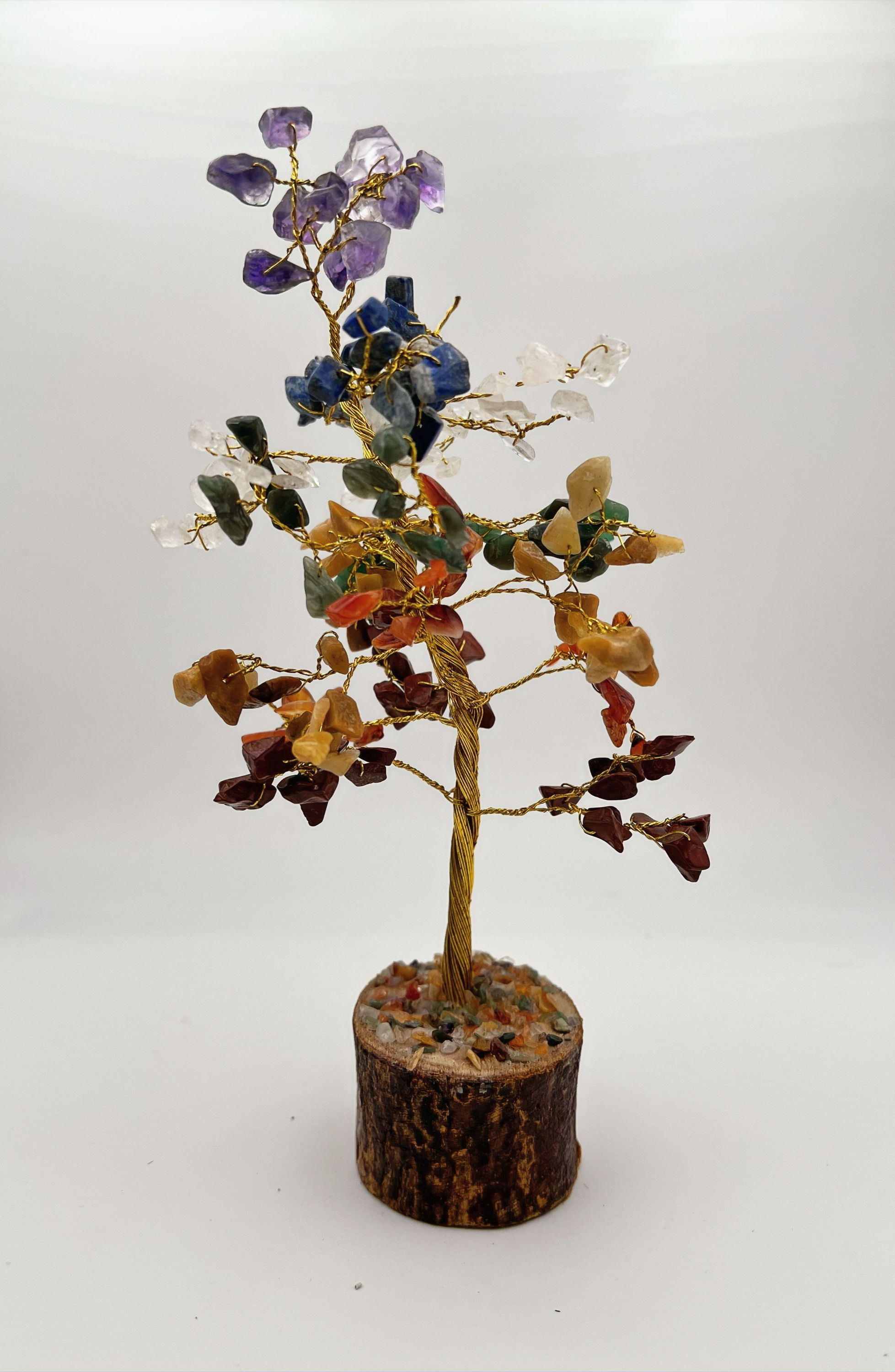 Arbre des 7 chakras en pierres naturelles – équilibre énergétique et décoration