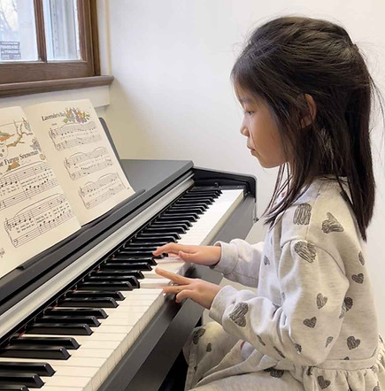 EVELYN Lincroft Music Keyboard Piano Lessons Class Teacher Learn Kids children teen adult