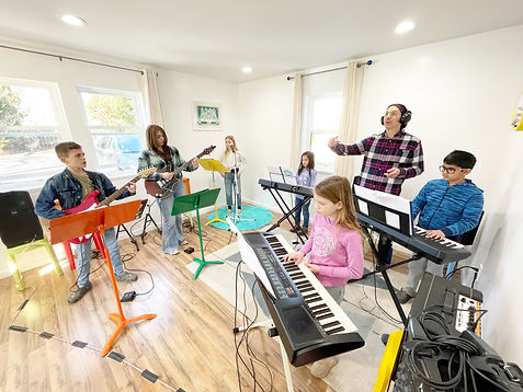 Lincroft Music Lessons Teacher Learn Guitar Piano Bass Drums Singing Monmouth Red Bank Hol