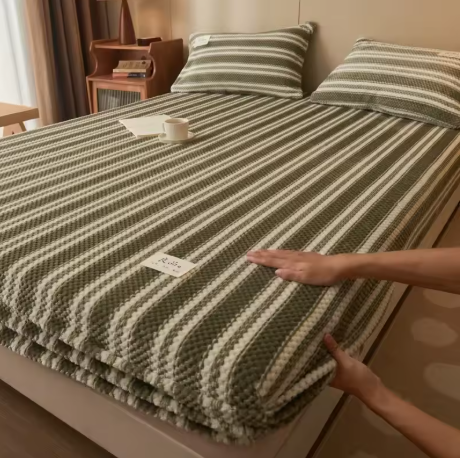 Thumbnail: Soft Plush Mattress Cover