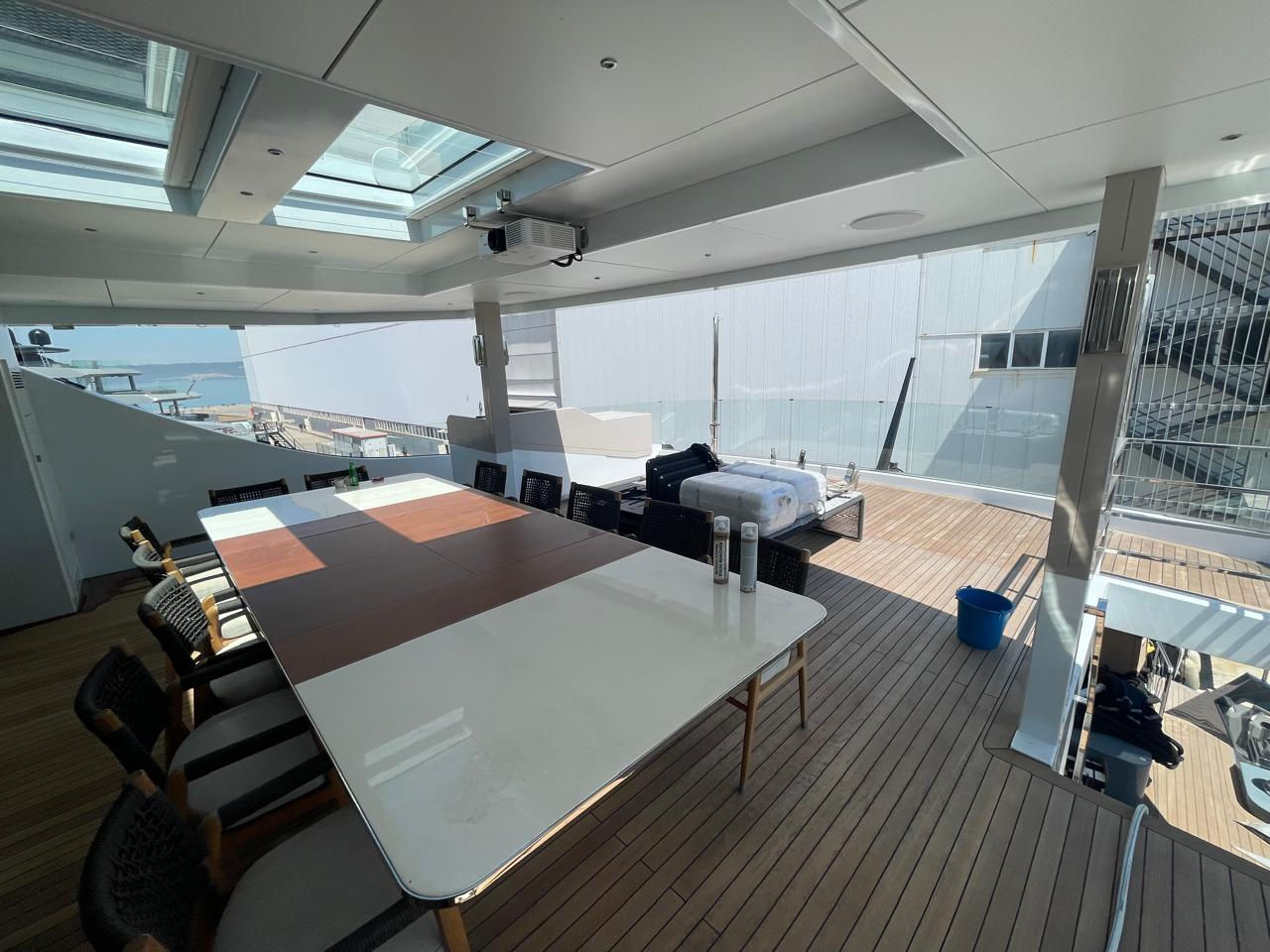 YACHT CROCUS 42m