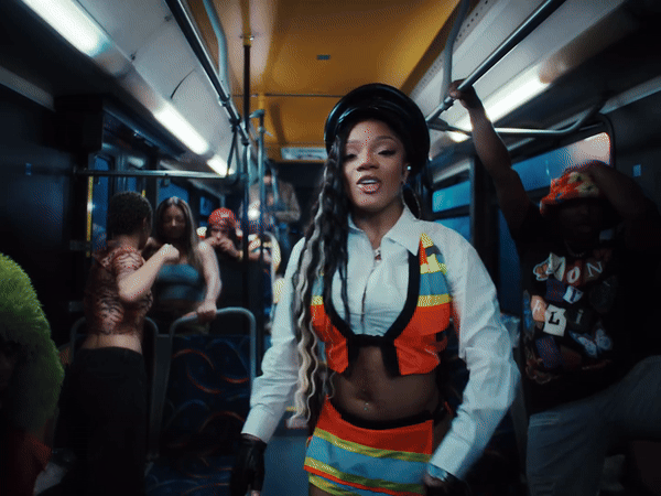 GloRilla-HollonOfficialMusicVideo-ezgif.com-video-to-gif-converter.gif