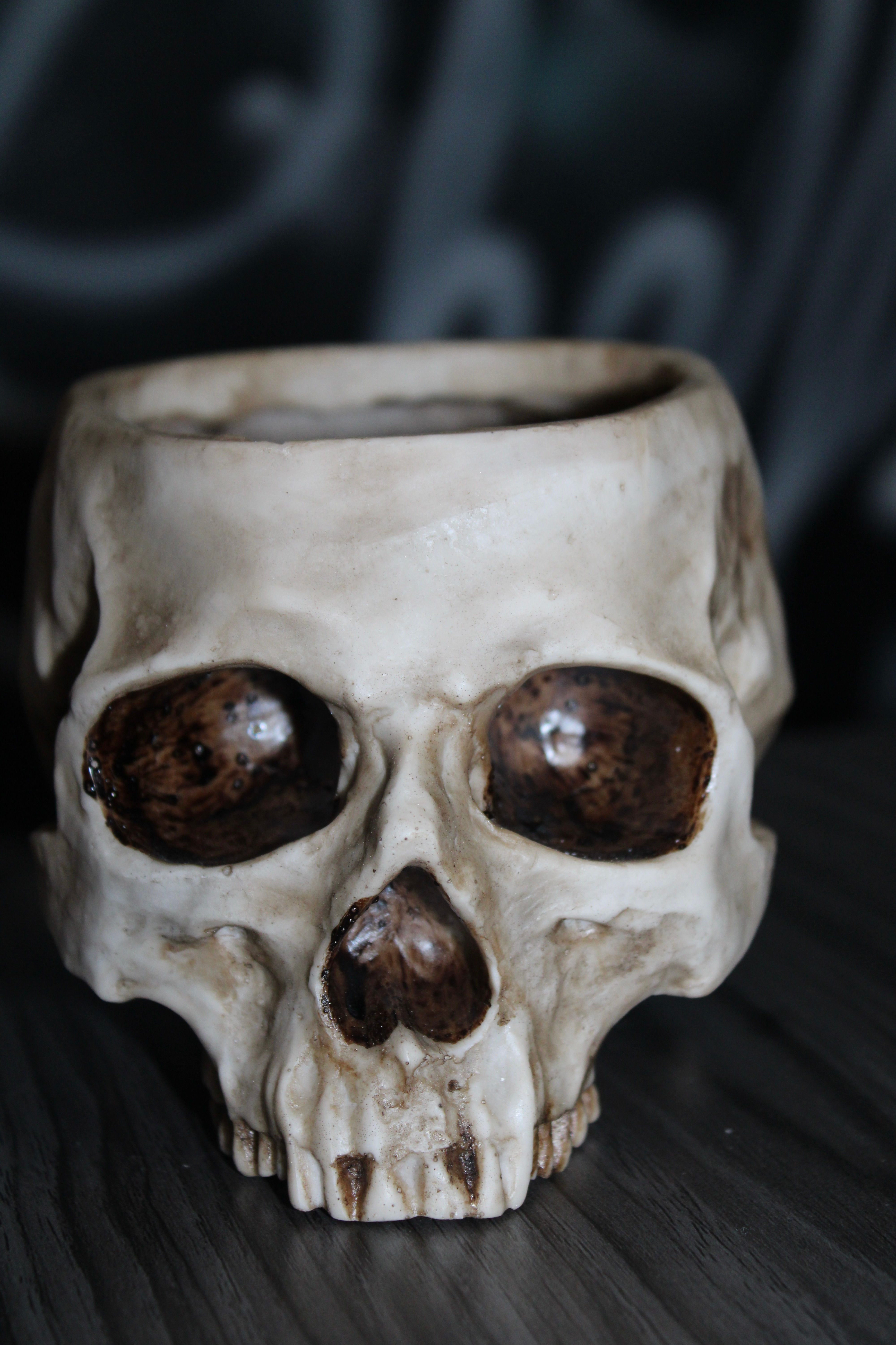 Skull Resin Ashtray – Hand-Painted – Horror/ Gothic Design