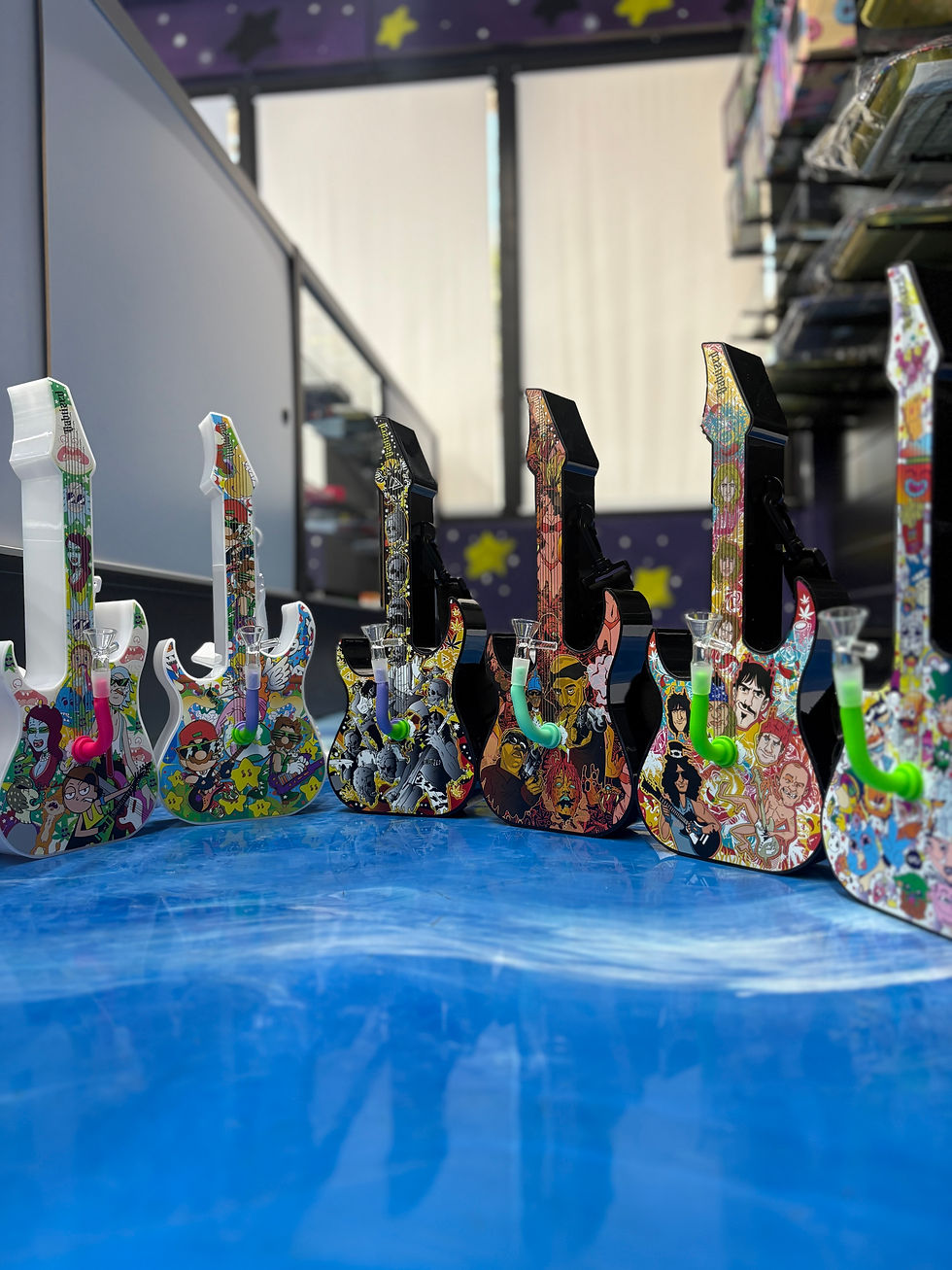 Thumbnail: 🎸  Rock Budz Guitar Glass Water Pipe