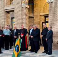 Cardeais brasileiros se reúnem
em oração antes do Conclave