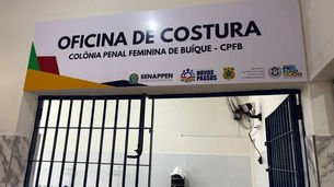 Estado inaugura oficina de costura no presídio de Buíque