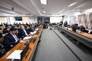 CCJ do Senado aprova projeto de lei que retira fiança para pedofilia e ampliação da proteção de crianças na internet
