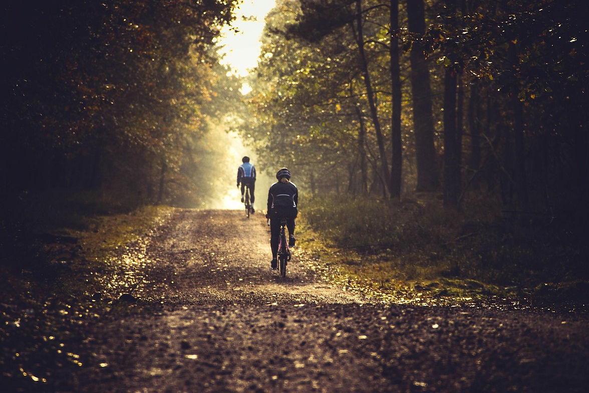 cycling-7564103_1280.jpg
