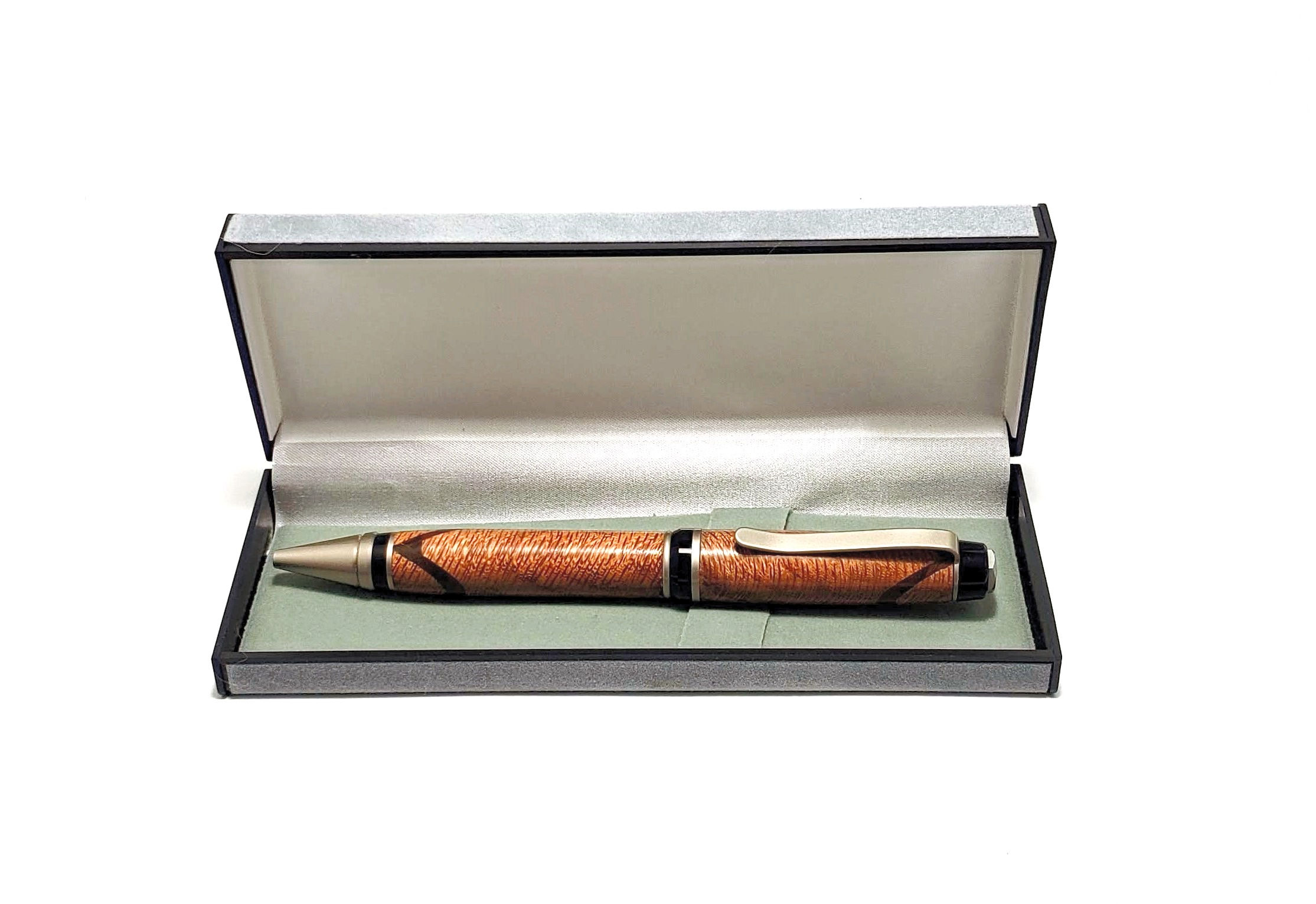 Hawaiian Silky Oak with African Mahogany Cigar Pen