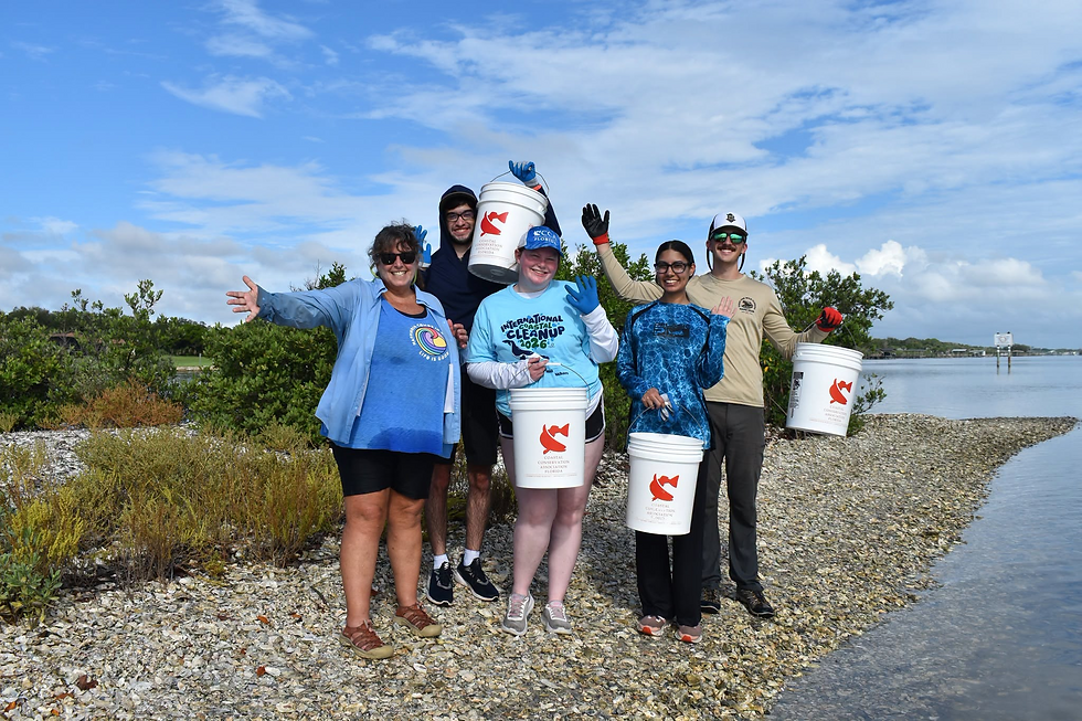 UCF students participate in International Coastal Cleanup. (Photo courtesy of Dr. Linda Walters)
