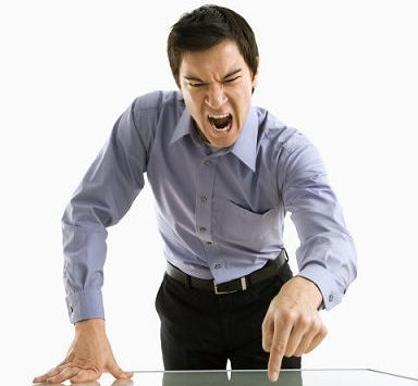 "Estou sendo perseguida no trabalho, o que posso fazer?"