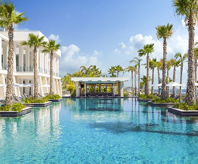 Amavi Saffire Pool