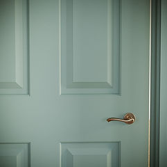 SKO101_Acrolam_S181_PanelDoors_Close_Vic