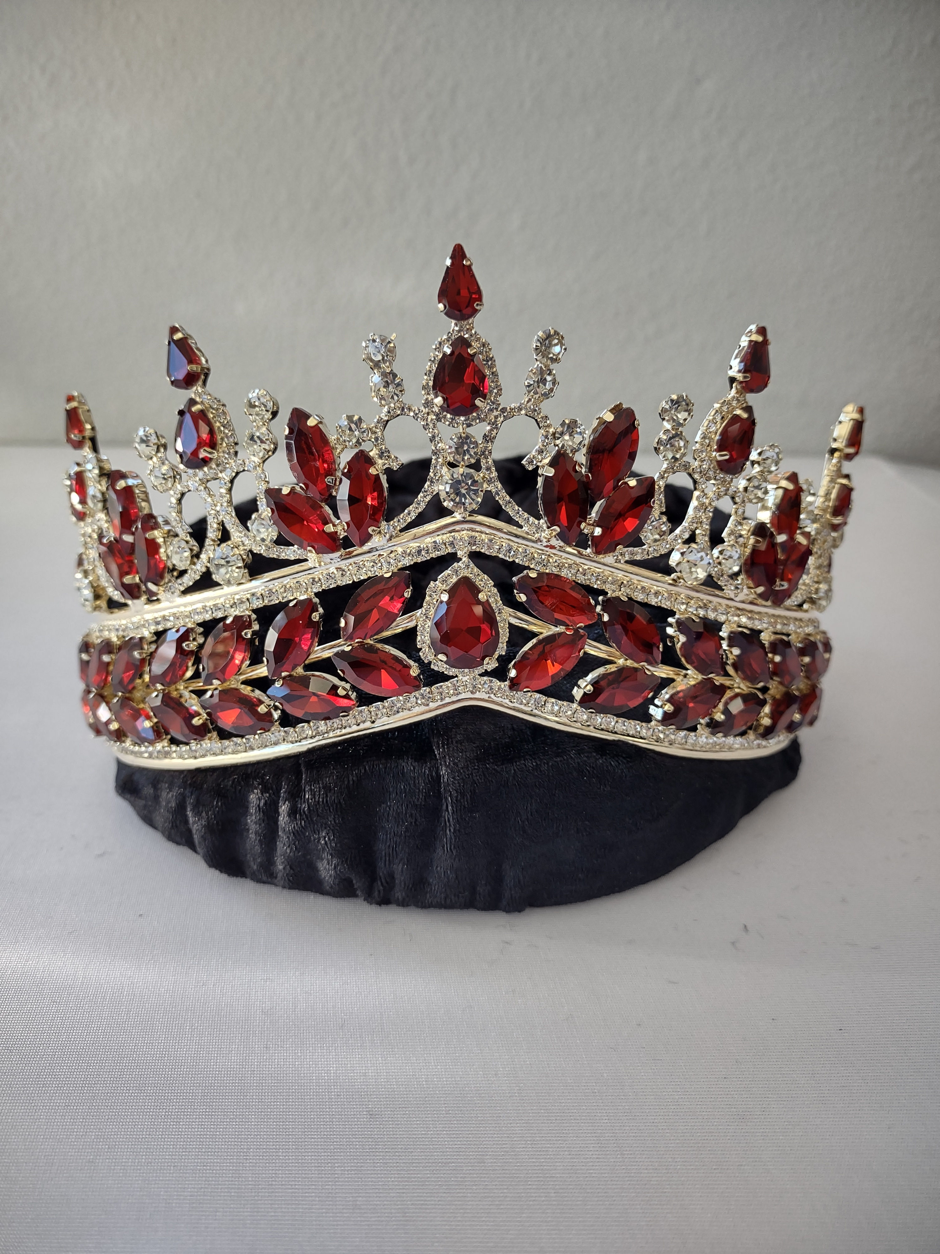 Corona Rojo Oscuro (1315)