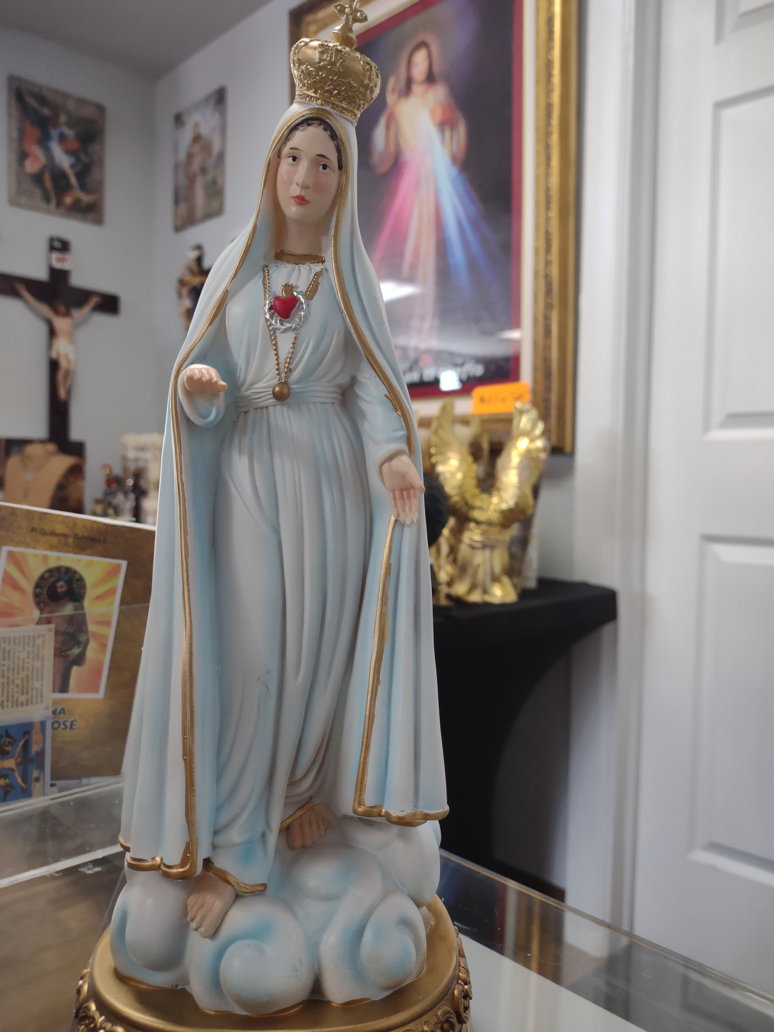 Estatua Virgen Reyna de la Paz 12"