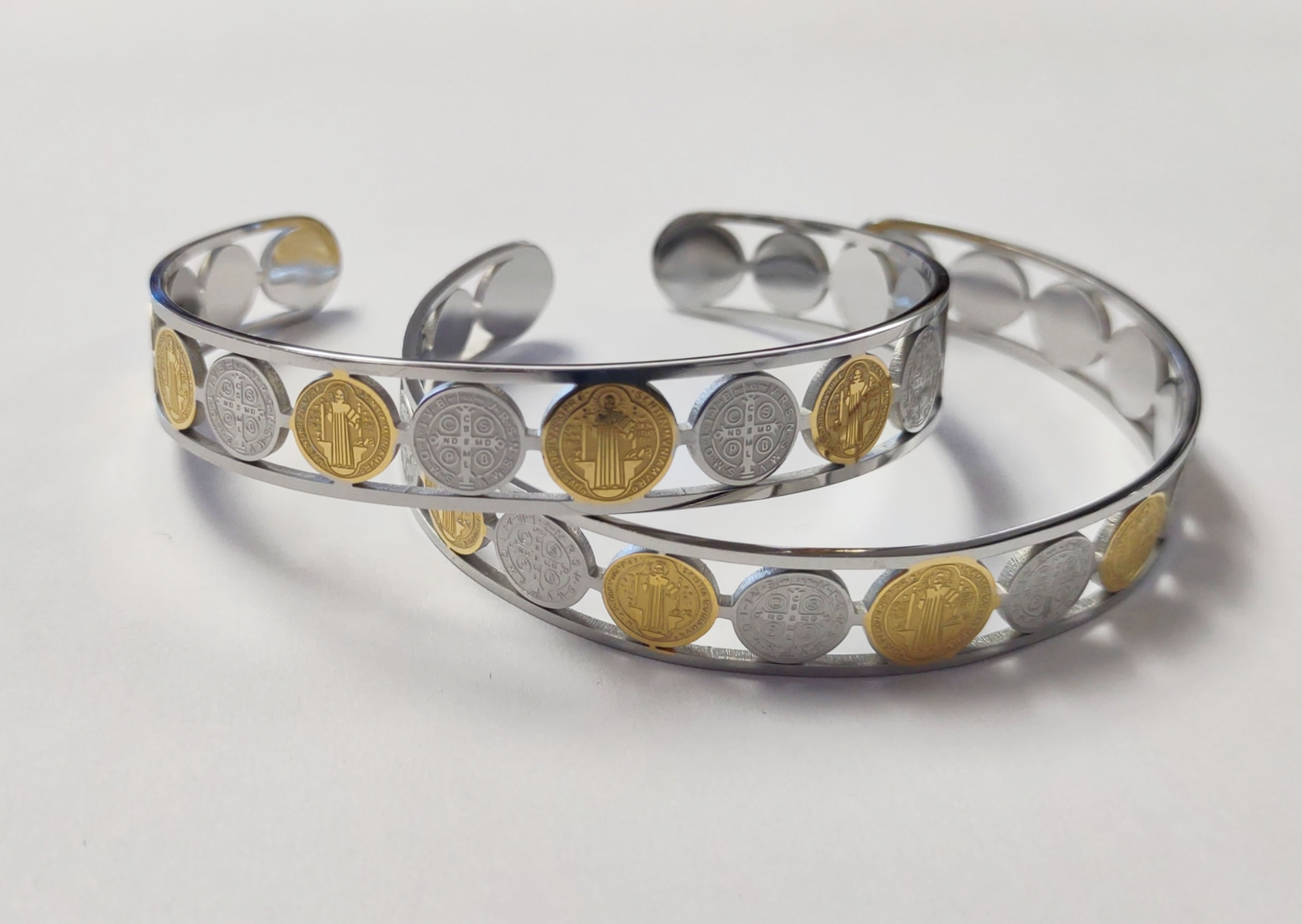 Pulsera Brazalete Dorada/Palteada San Benito