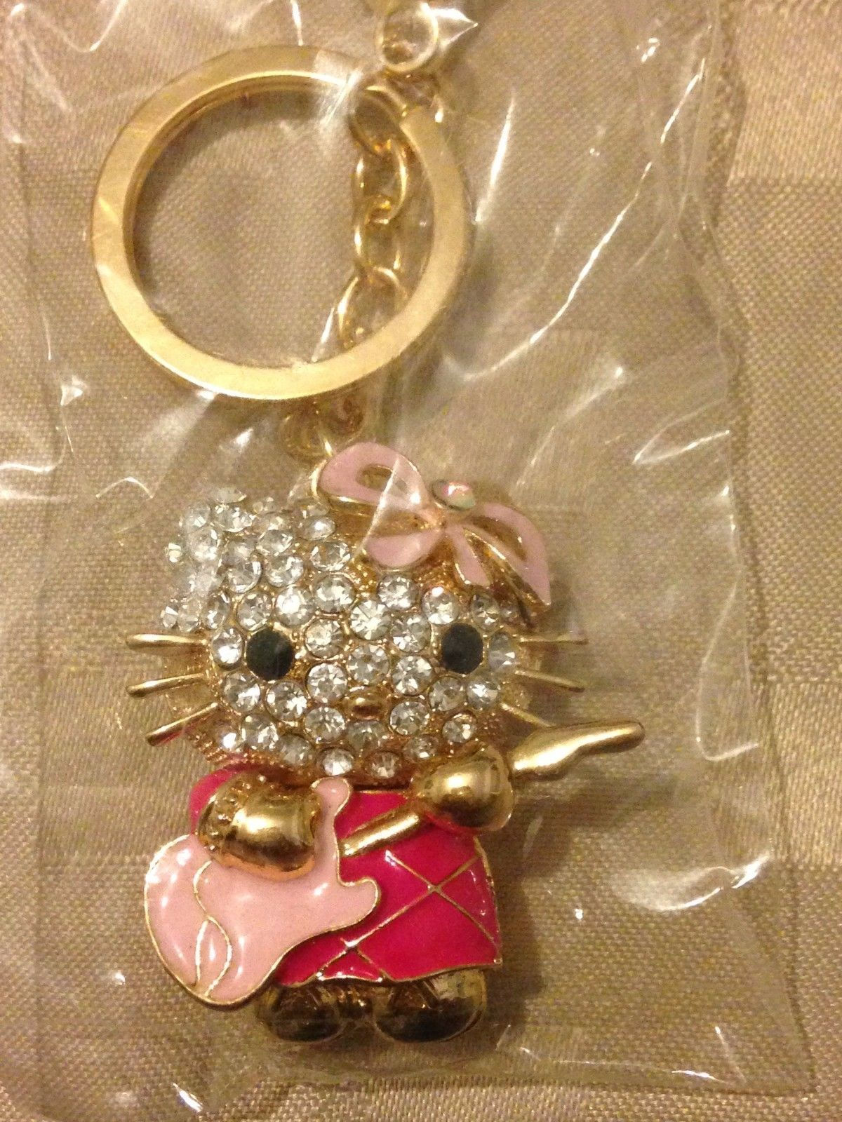 Cute Cat Violin Keyring [Pack of 1]