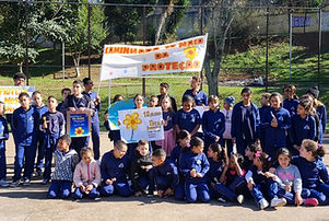 Passeata-da-Campanha-Maio-Laranja-Firefly-Upscaler-escala-2x.jpg